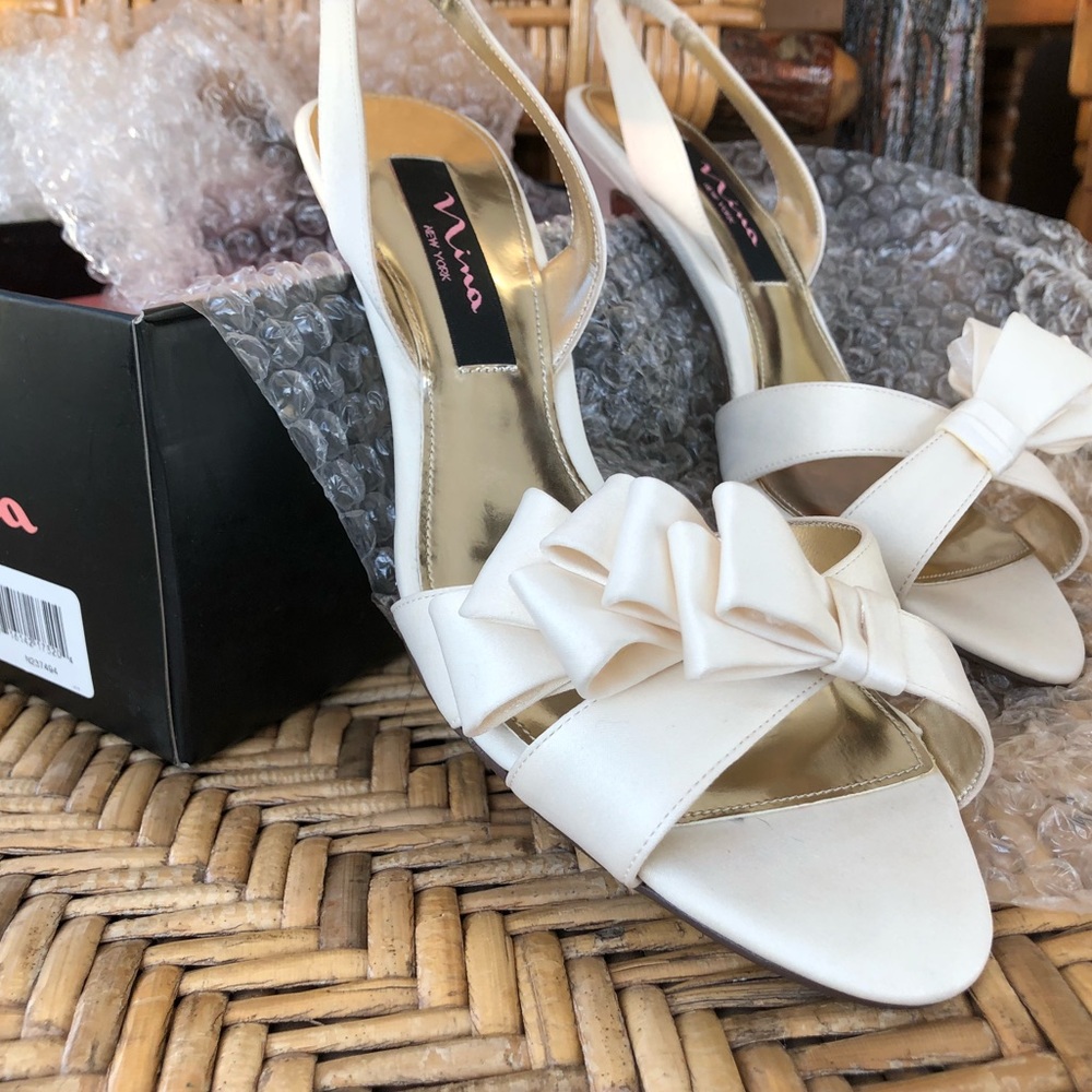 Nina Ivory Cynnda heeled sandals size 7.5